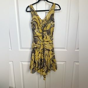 BcbgMaxAzria beautiful chiffon dress. Very flattering on. In great condition.